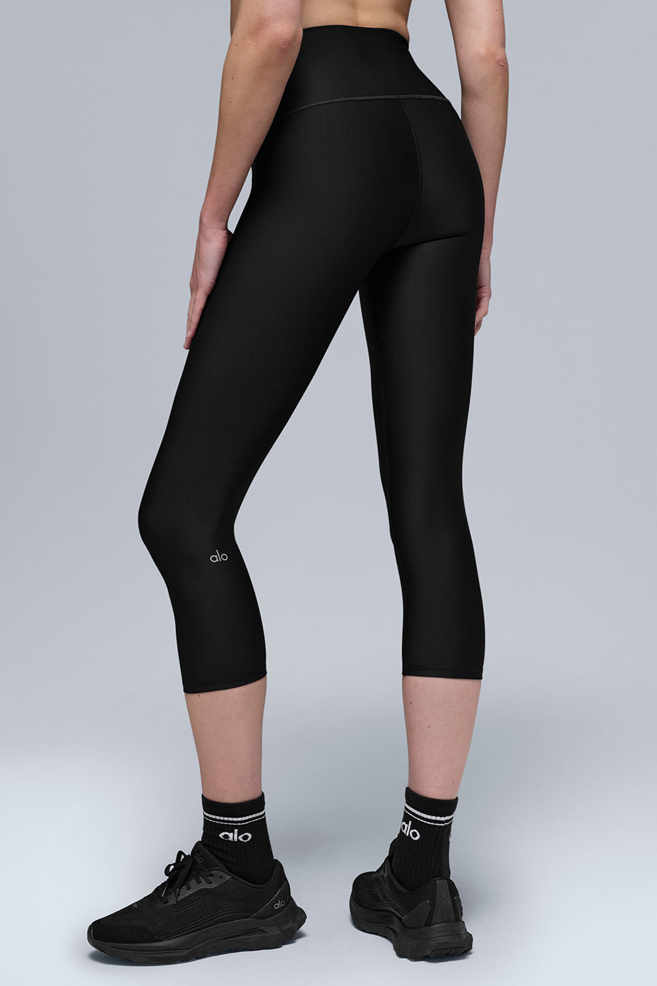 High-Waist Airlift Capri - Black