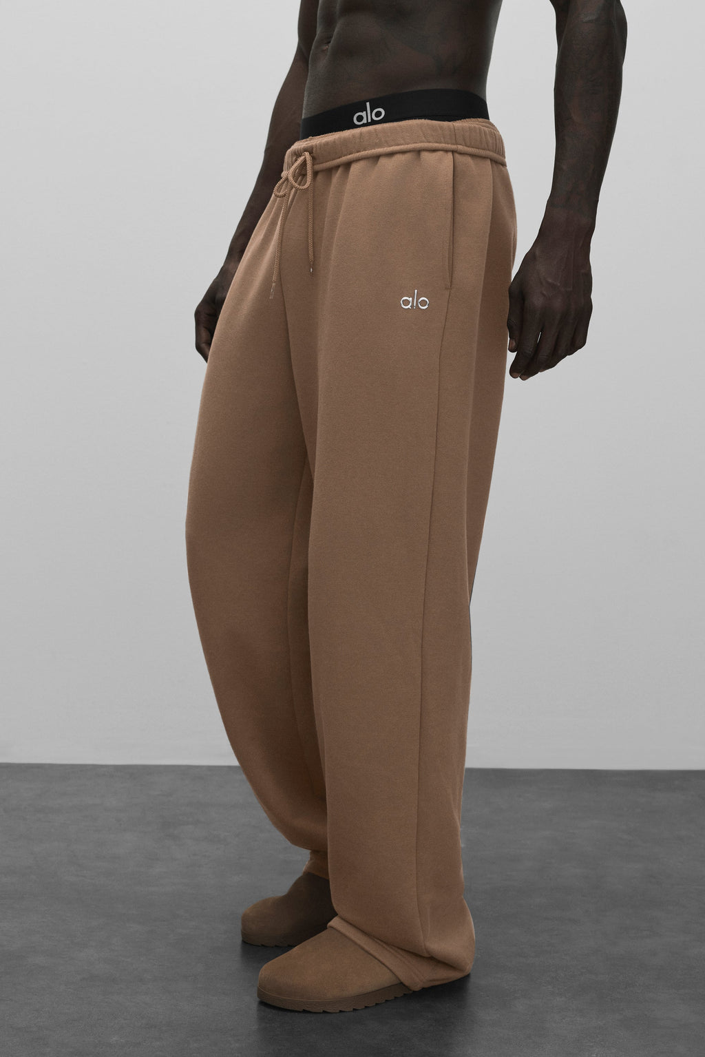 Accolade Straight Leg Sweatpant - Java Brown
