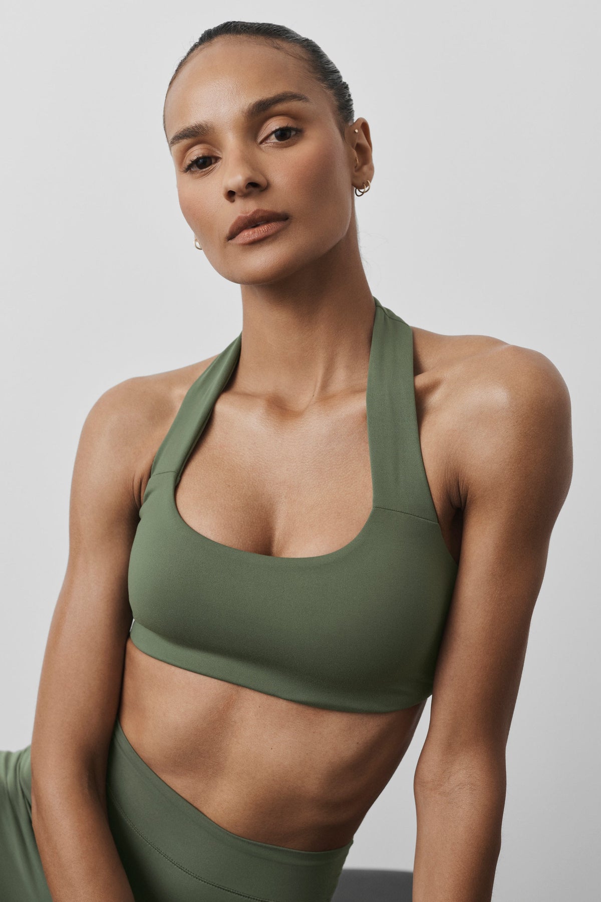 ALO Softsculpt Feel The Heat Halter Bra - Bamboo Green