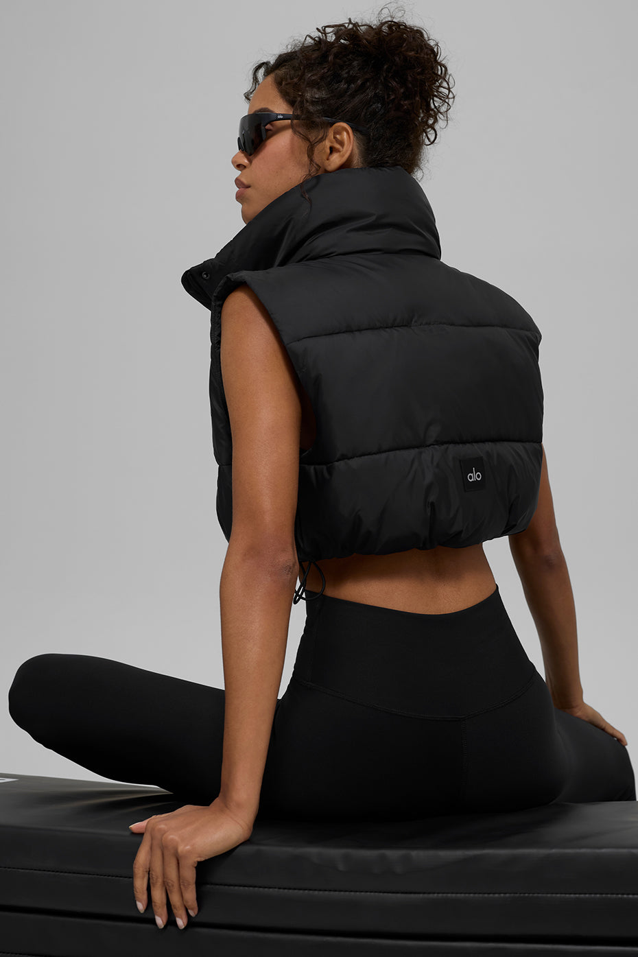 Cropped Gold Rush Puffer Vest - Black