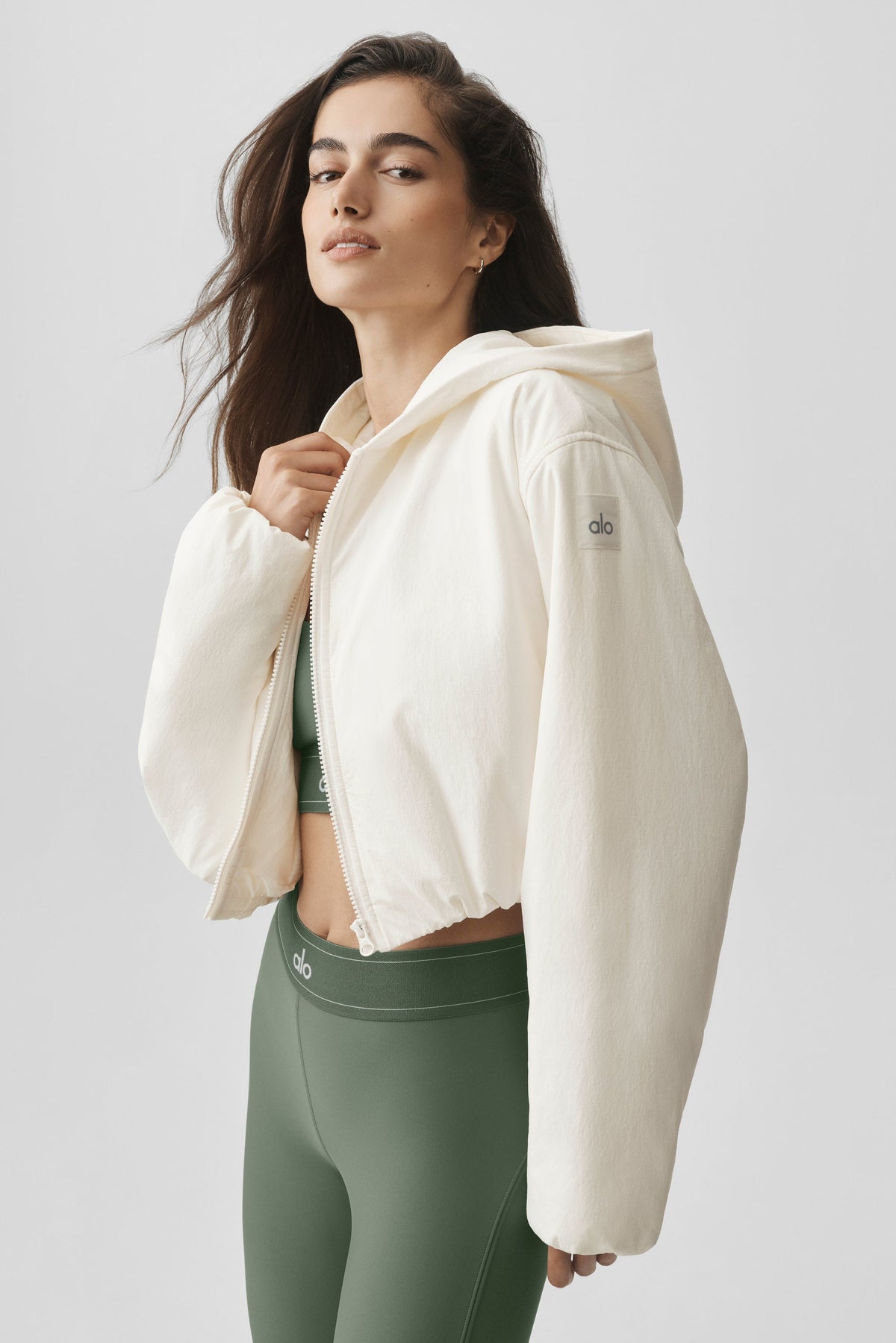 Cropped Mountain Peak Full-Zip Hoodie - Ivory