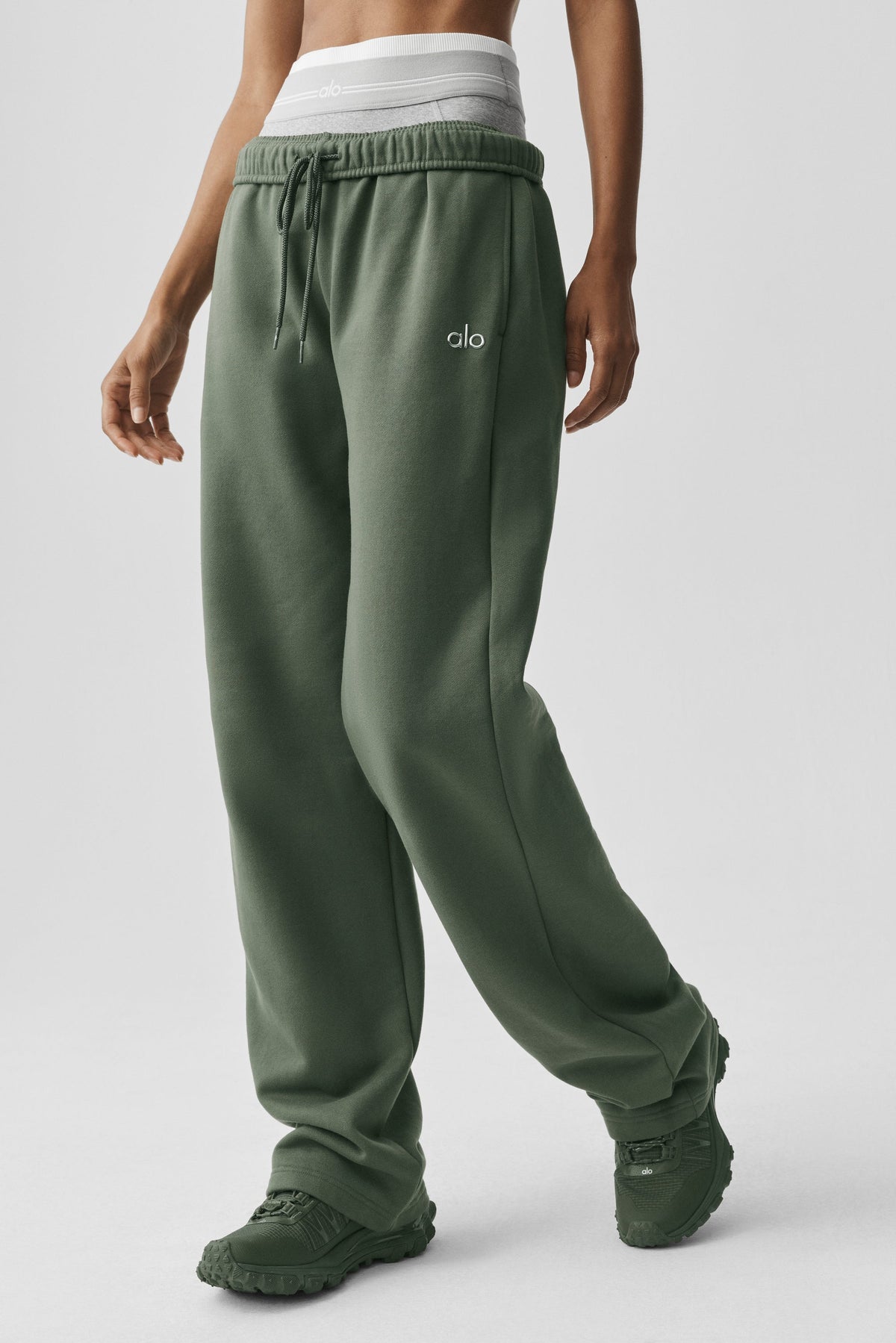 Accolade Straight Leg Sweatpant - Bamboo Green
